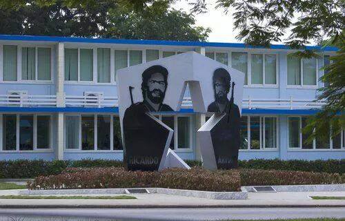 Los hombres grises de la oficina verde