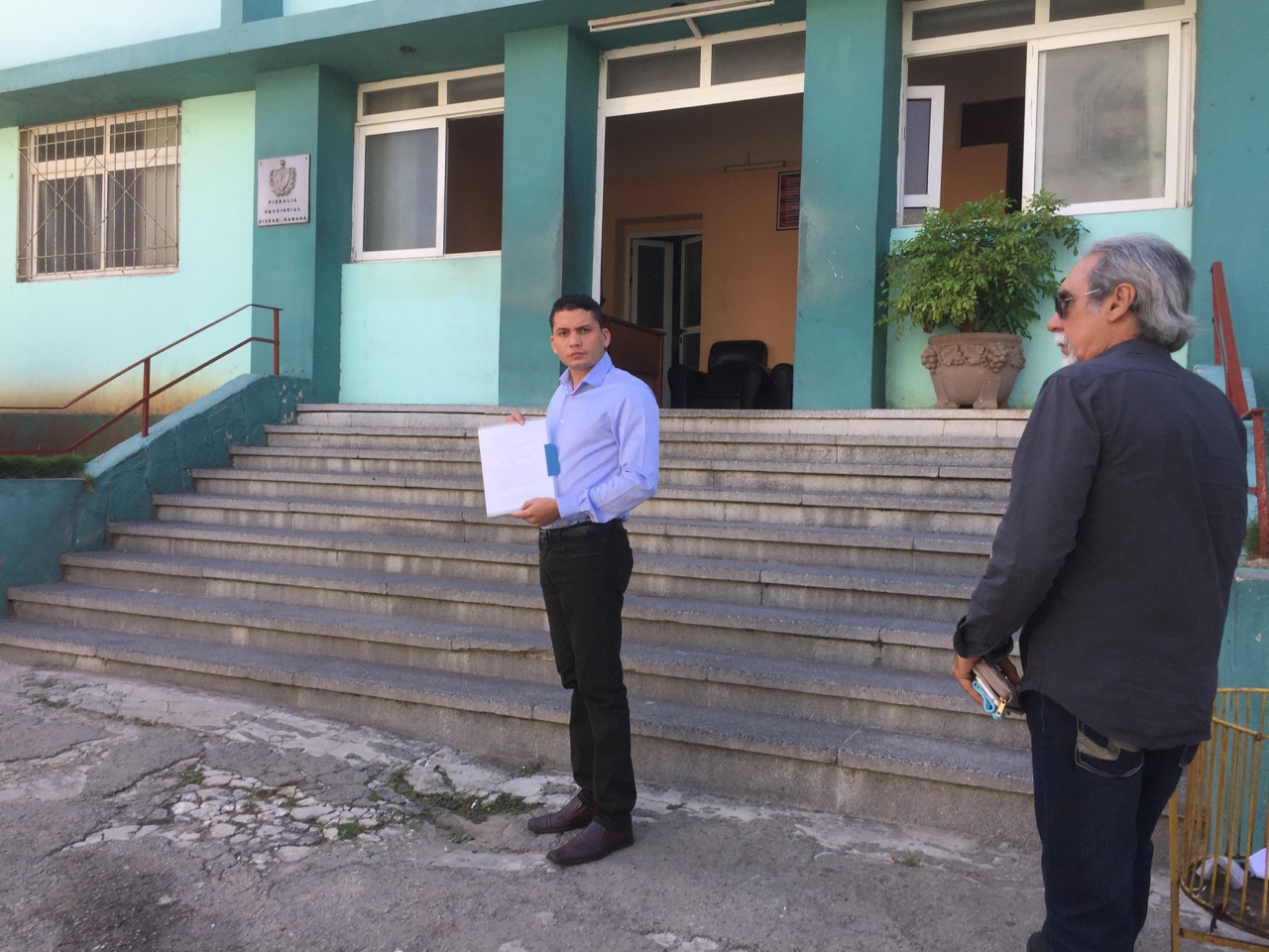 Miembros del Consejo Nacional de Somos+ entregan denuncia ante fiscalía Provincial de la Ciudad de la Habana